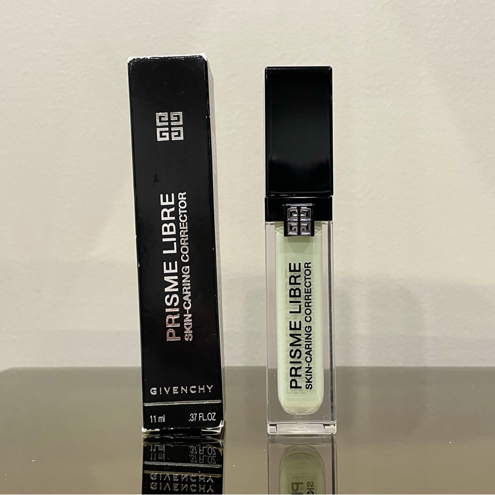 🚫sold🚫Givenchy Color Corrector Green Prisme Libre Skin Concealer